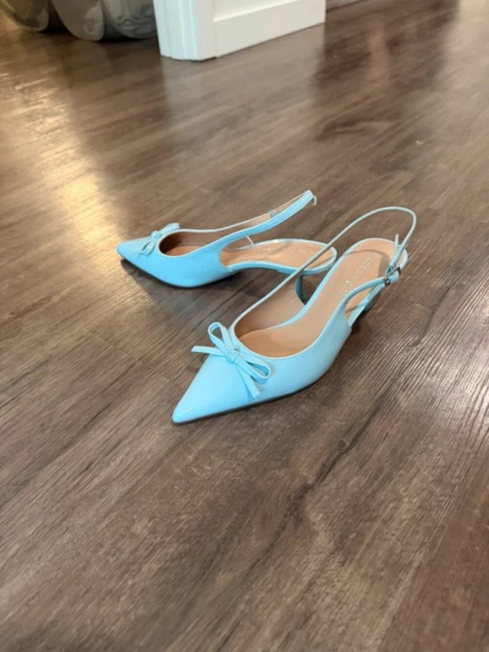 Kitten Heel